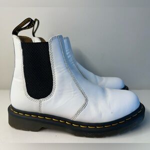 Dr. Martens 2976 Smooth Leather Chelsea Boots White Size 6 US